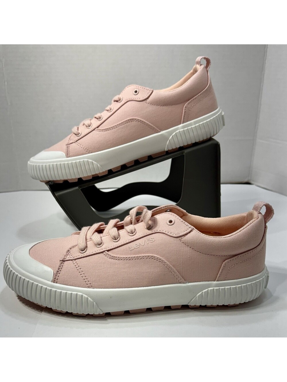 NEW LEVI'S Rose Emma Pink Sneakers Woman’s 9 - Picture 2 of 8